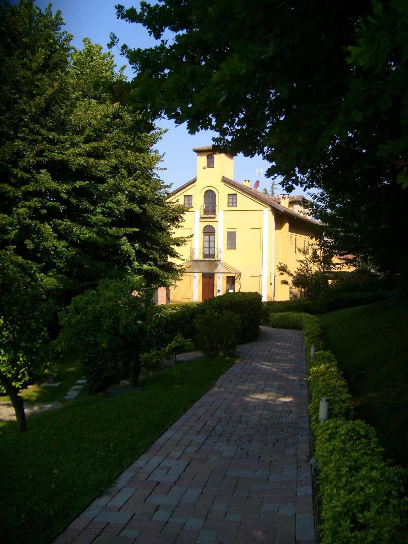 Casa Dei Frati Hotel Asti Buitenkant foto