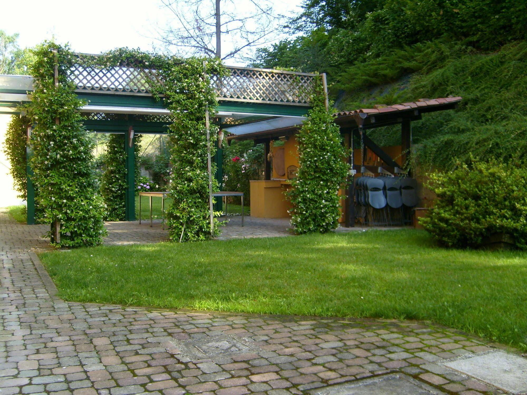 Casa Dei Frati Hotel Asti Buitenkant foto